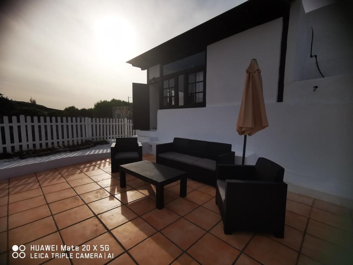 Villa Campo Y Lava Tías Exterior foto