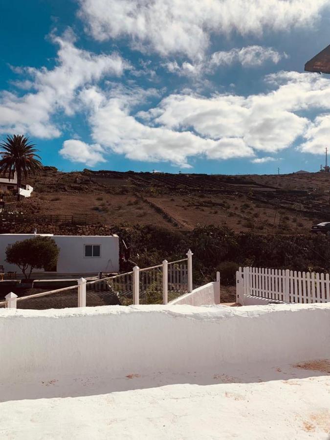Villa Campo Y Lava Tías Exterior foto