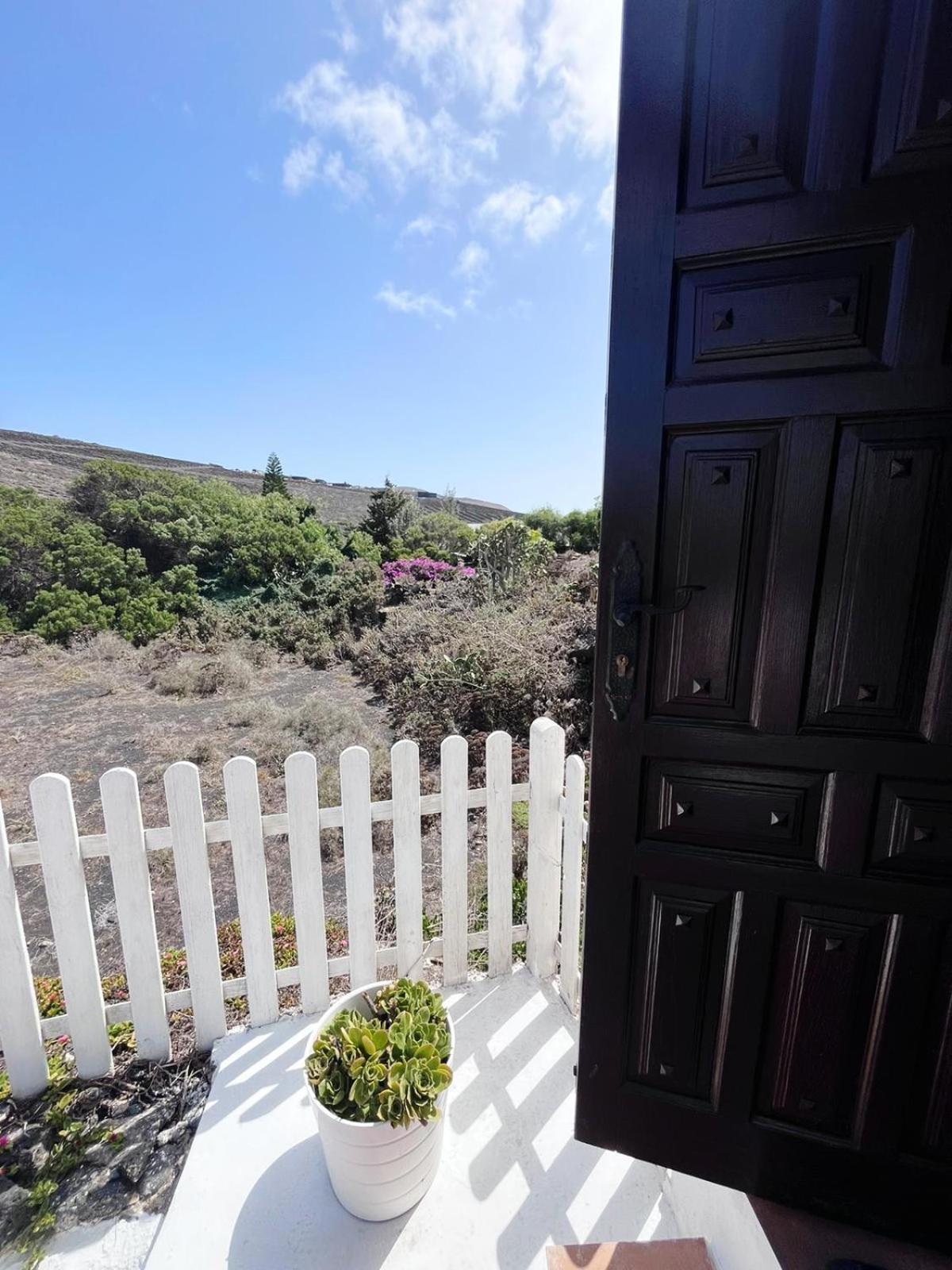 Villa Campo Y Lava Tías Exterior foto